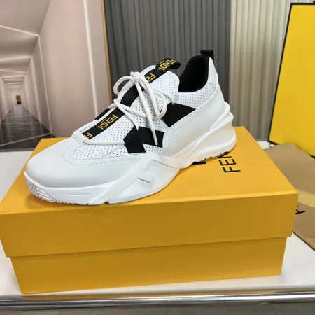 フェンディ スニーカー