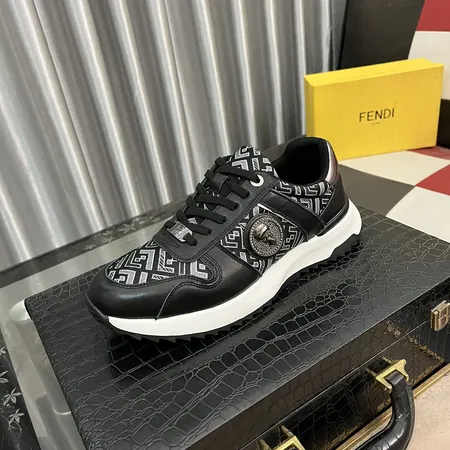 フェンディ スニーカー