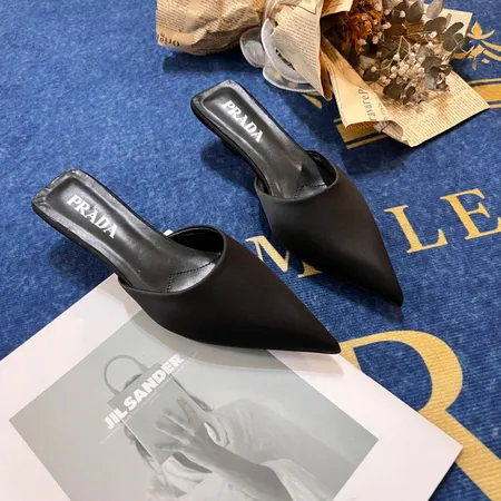 プラダ サンダル