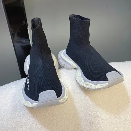 バレンシアガ カジュアルシューズ