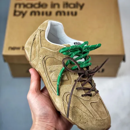 ミュウミュウ スニーカー