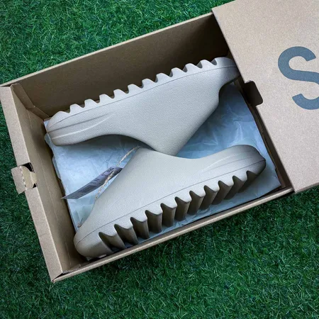 アディダス スリッパ