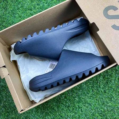 アディダス スリッパ