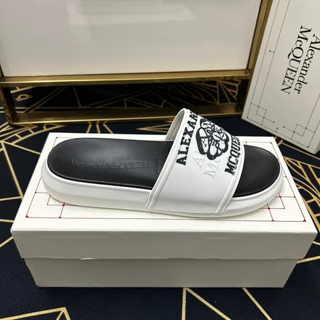 ヴェルサーチ スリッパ