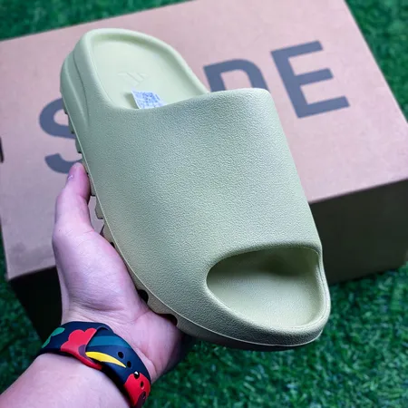 アディダス スリッパ