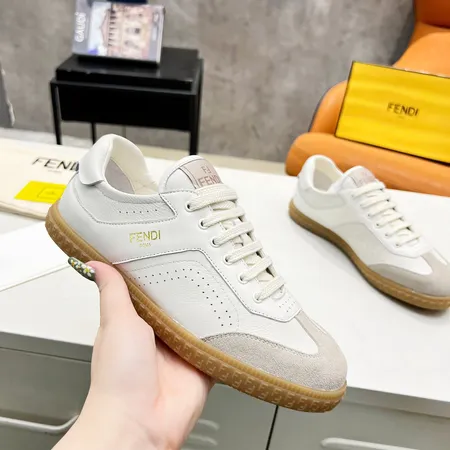 フェンディ スニーカー