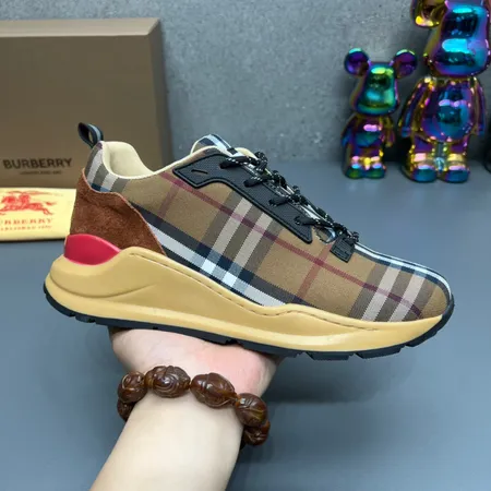 バーバリー ス スニーカー