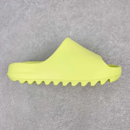 アディダス スリッパ