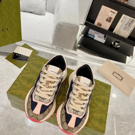 グッチ スニーカー