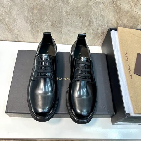 ボッテガ ヴェネタ ビジネスシューズ
