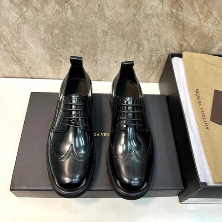 ボッテガ ヴェネタ ビジネスシューズ