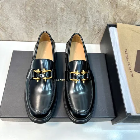 ボッテガ ヴェネタ ビジネスシューズ