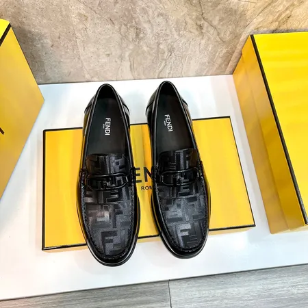 フェンディ ビジネスシューズ