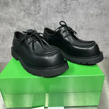 ボッテガ ヴェネタ ビジネスシューズ