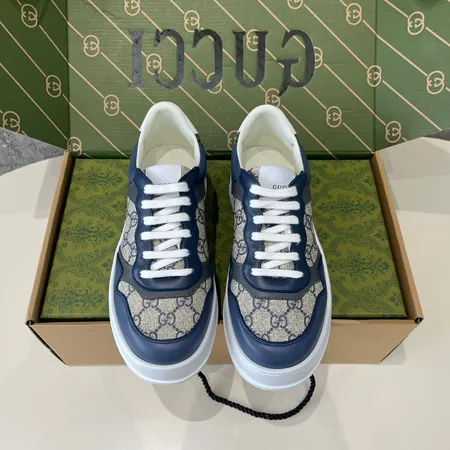 グッチ カジュアルシューズ