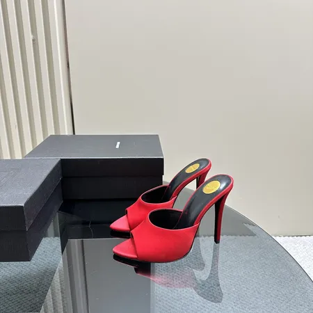 イブサンローラン スリッパ