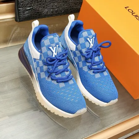 ルイヴィトン スニーカー