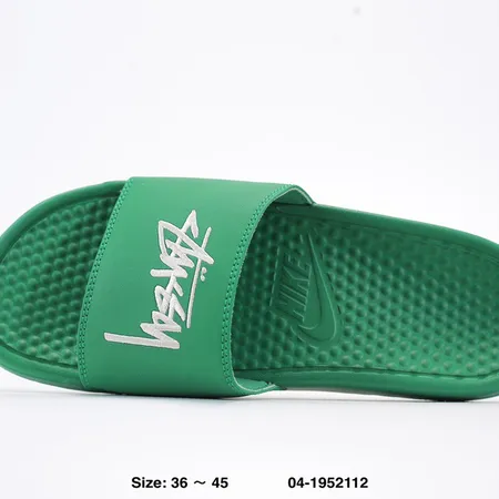 ナイキ スリッパ