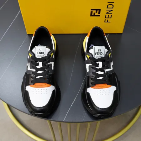 フェンディ スニーカー