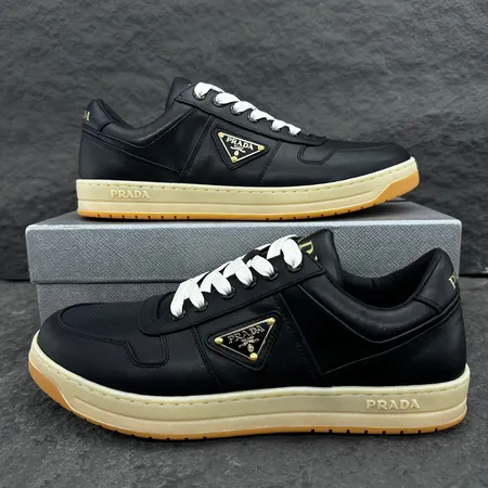 プラダ カジュアルシューズ