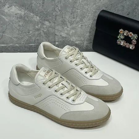 フェンディ スニーカー