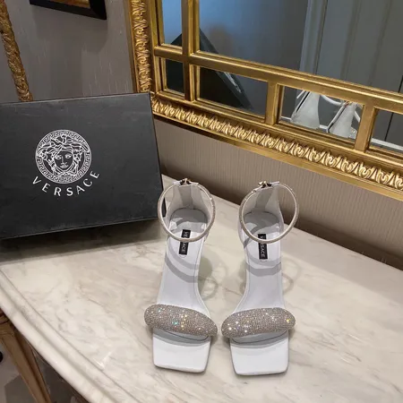 ヴェルサーチ サンダル