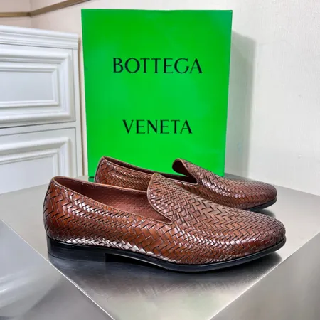ボッテガ ヴェネタ カジュアルシューズ