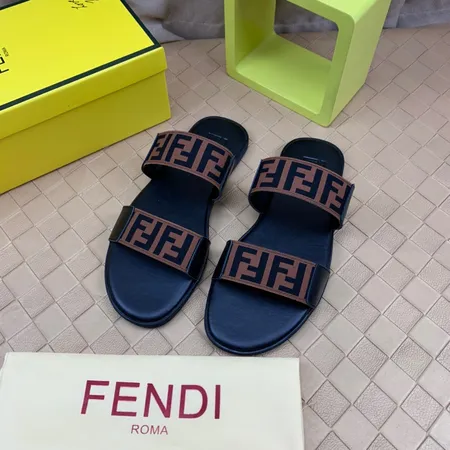 フェンディ スリッパ