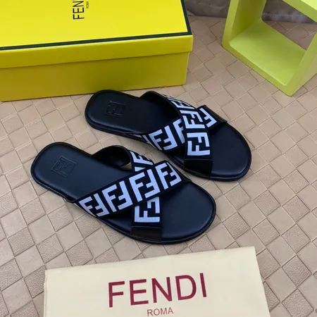 フェンディ スリッパ