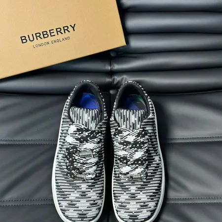 バーバリー ス カジュアルシューズ