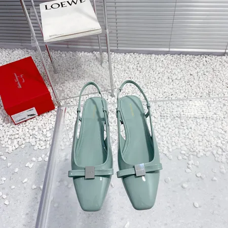 フェラガモ サンダル