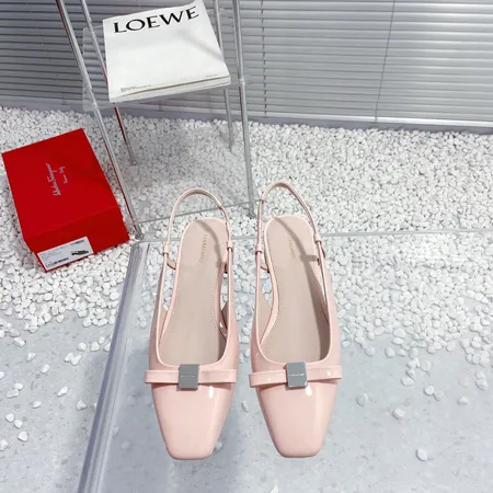 フェラガモ サンダル