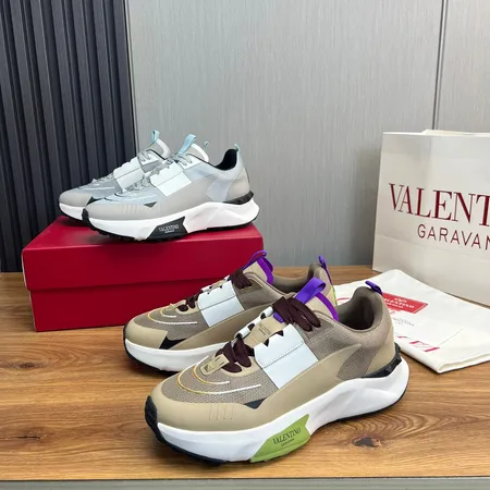 ヴァレンティノ スニーカー