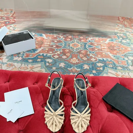 セリーヌ サンダル