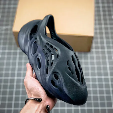 アディダス サンダル