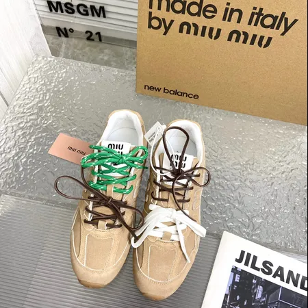 ミュウミュウ スニーカー