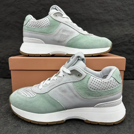 ミュウミュウ カジュアルシューズ