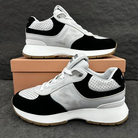 ミュウミュウ カジュアルシューズ