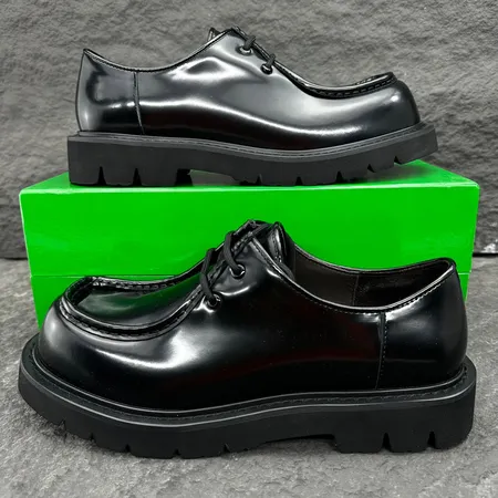 ボッテガ ヴェネタ ビジネスシューズ