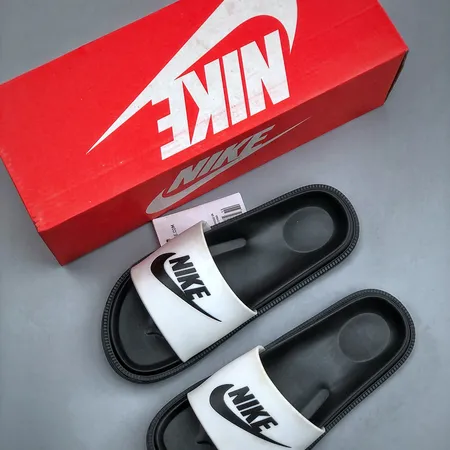 ナイキ スリッパ
