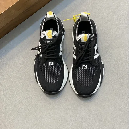 フェンディ スニーカー