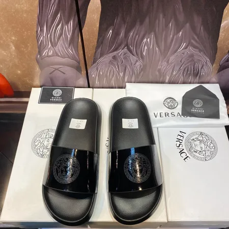 ヴェルサーチ スリッパ