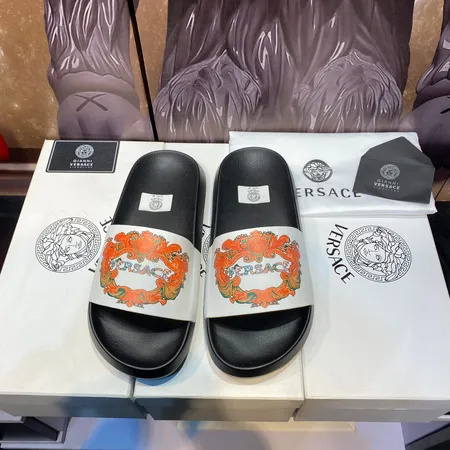 ヴェルサーチ スリッパ