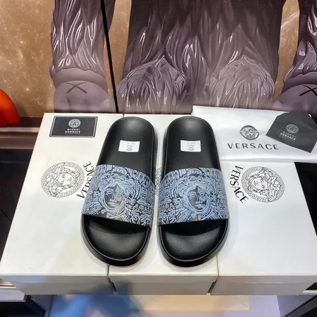 ヴェルサーチ スリッパ