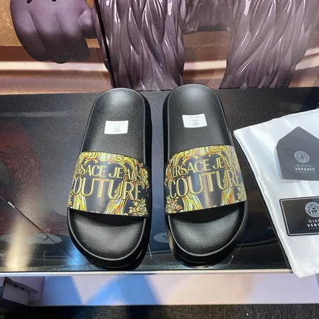 ヴェルサーチ スリッパ