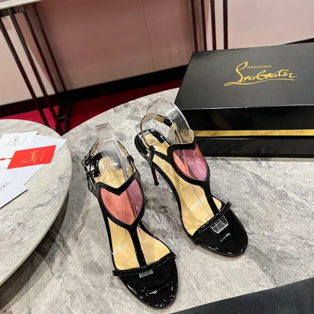 クリスチャン・ルブタン サンダル