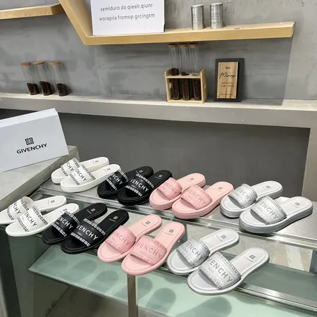 ジバンシィ スリッパ