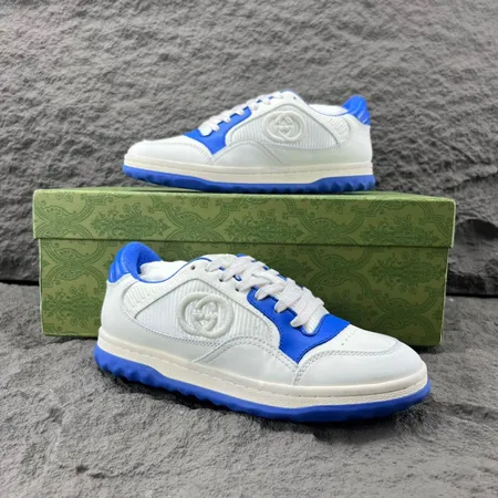 グッチ カジュアルシューズ