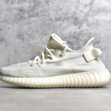 アディダス カジュアルシューズ