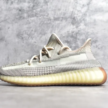 アディダス カジュアルシューズ